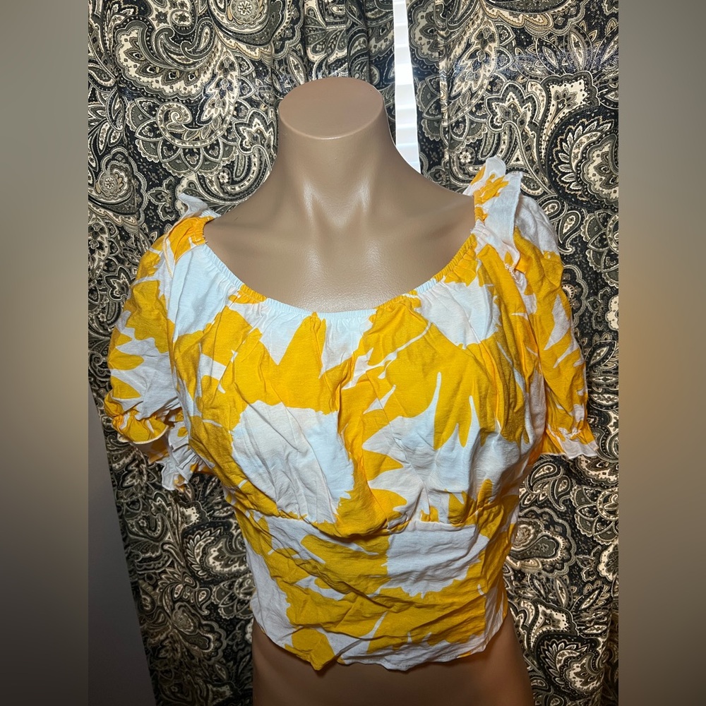 *NWT* Sweet Rain Blouse